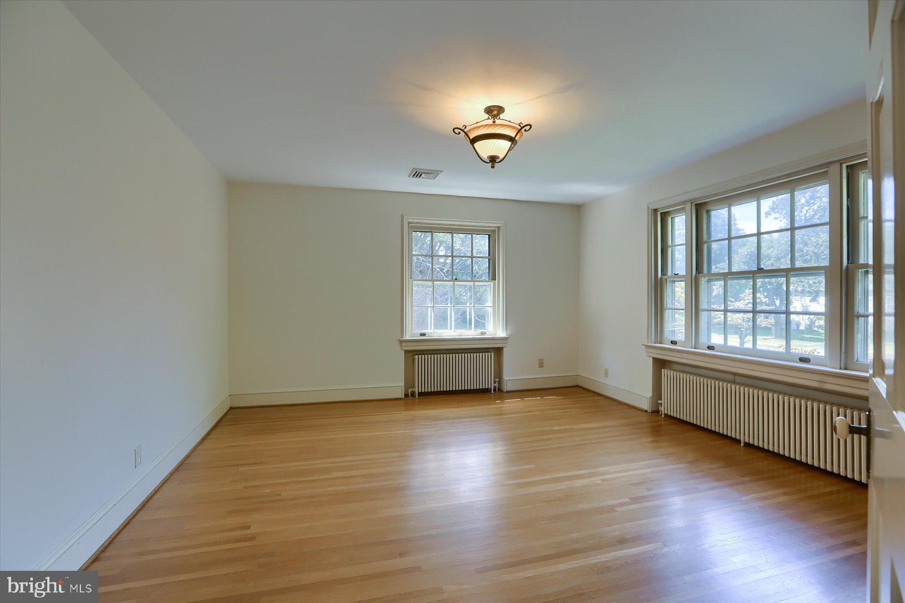 SCHOOL LANE HILLS - Residential