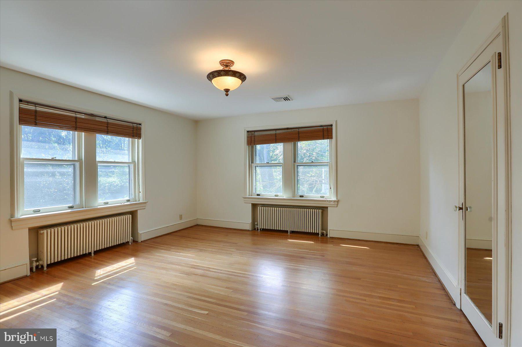 SCHOOL LANE HILLS - Residential