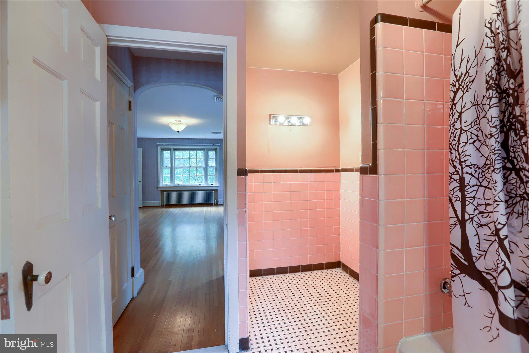 SCHOOL LANE HILLS - Residential