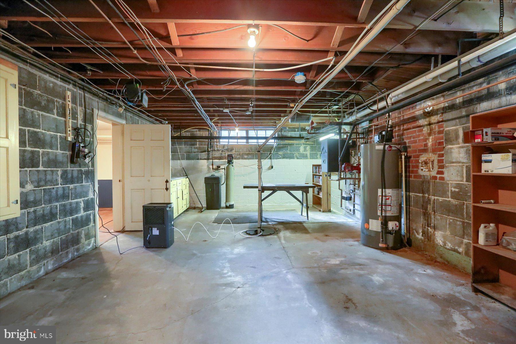 SCHOOL LANE HILLS - Residential