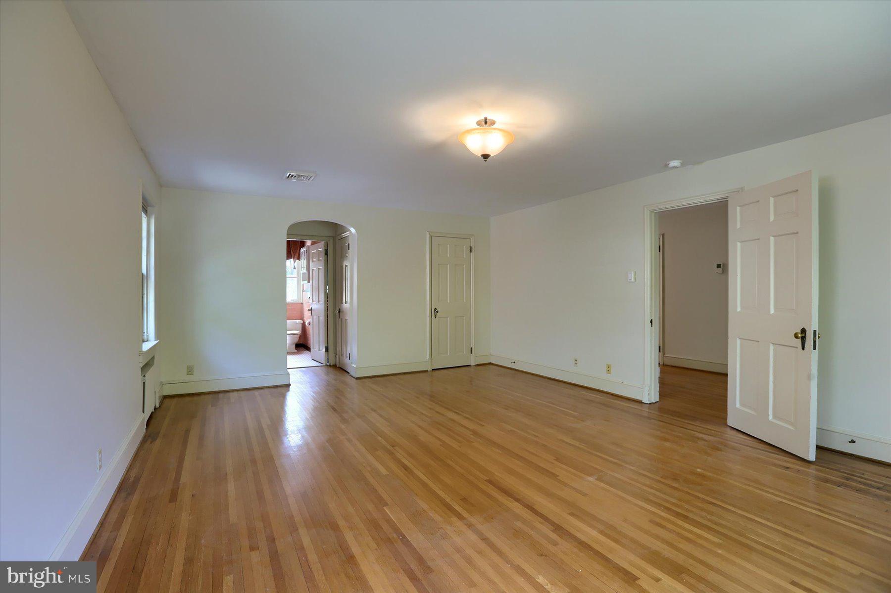 SCHOOL LANE HILLS - Residential