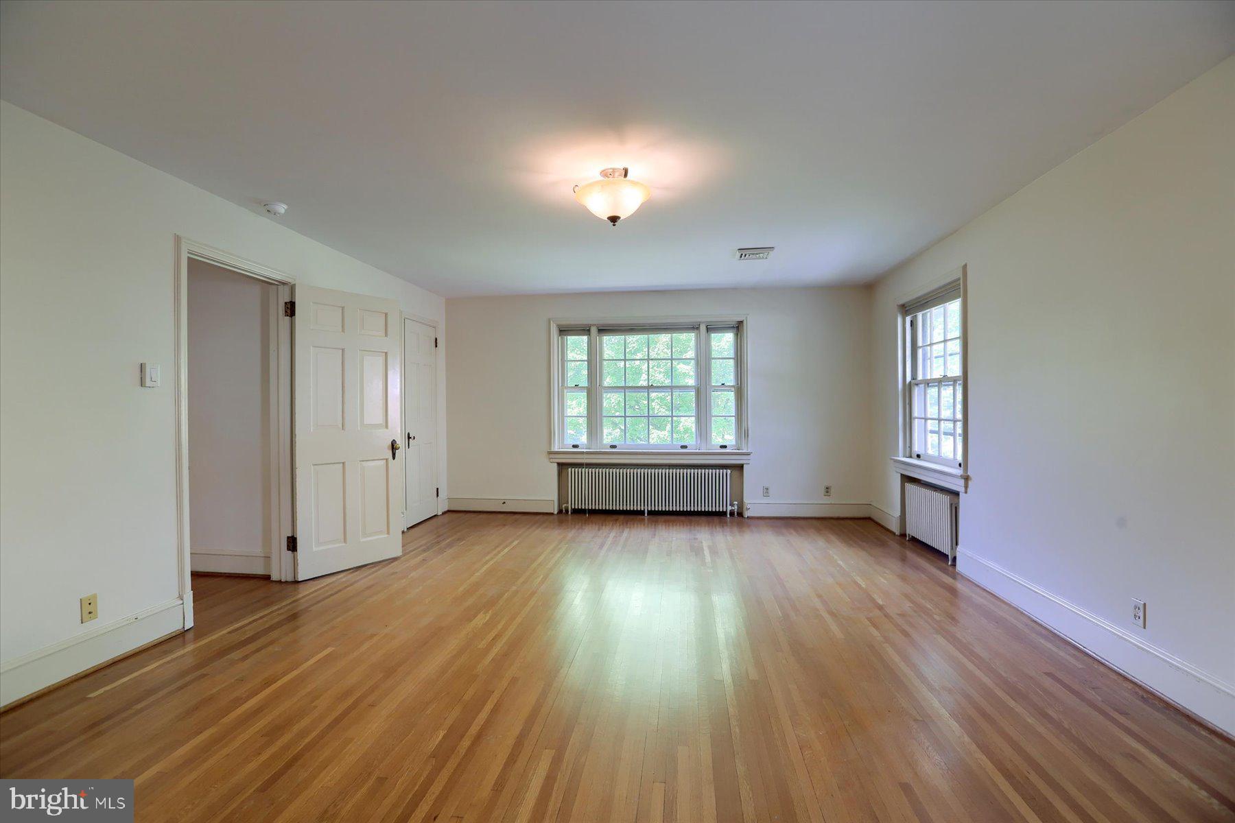 SCHOOL LANE HILLS - Residential