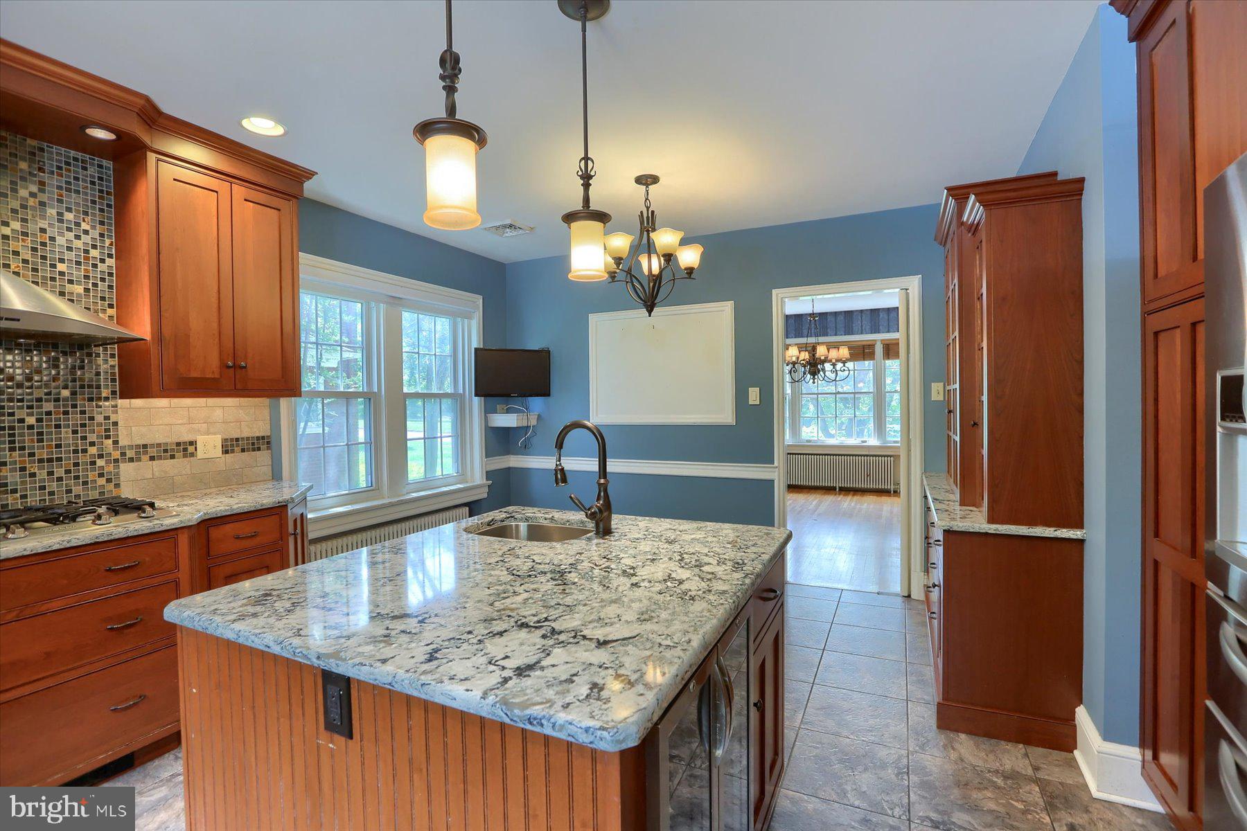 SCHOOL LANE HILLS - Residential