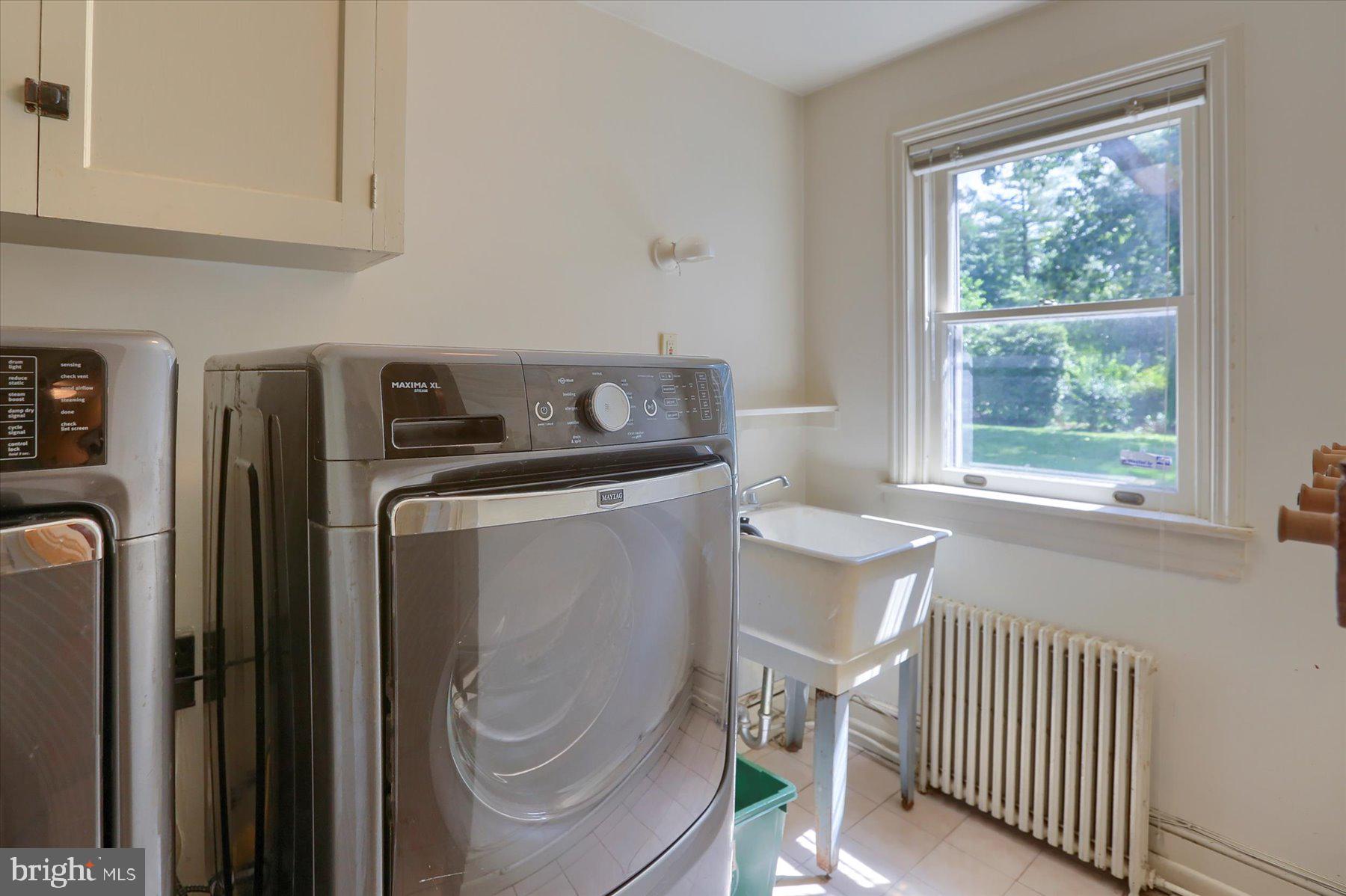 SCHOOL LANE HILLS - Residential