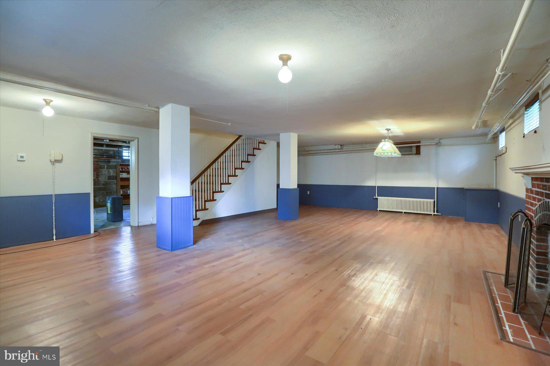 SCHOOL LANE HILLS - Residential