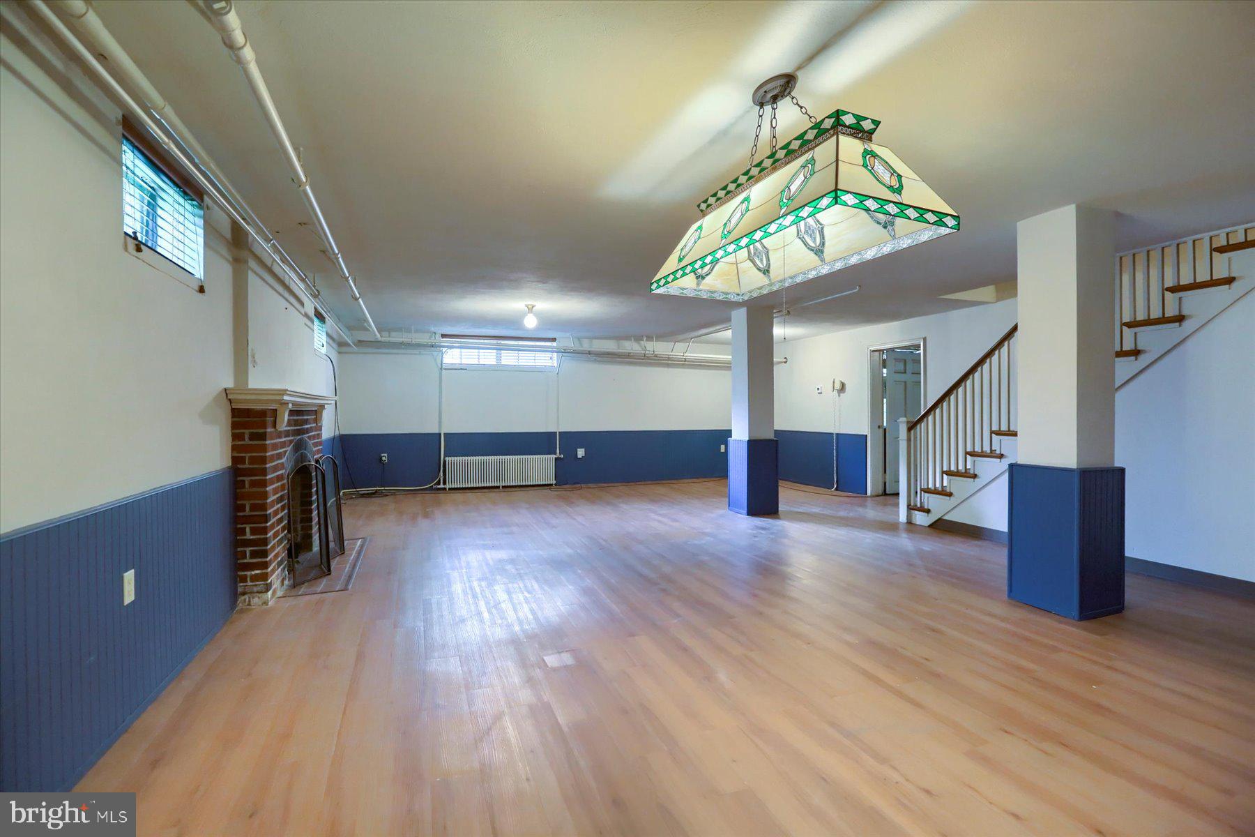 SCHOOL LANE HILLS - Residential