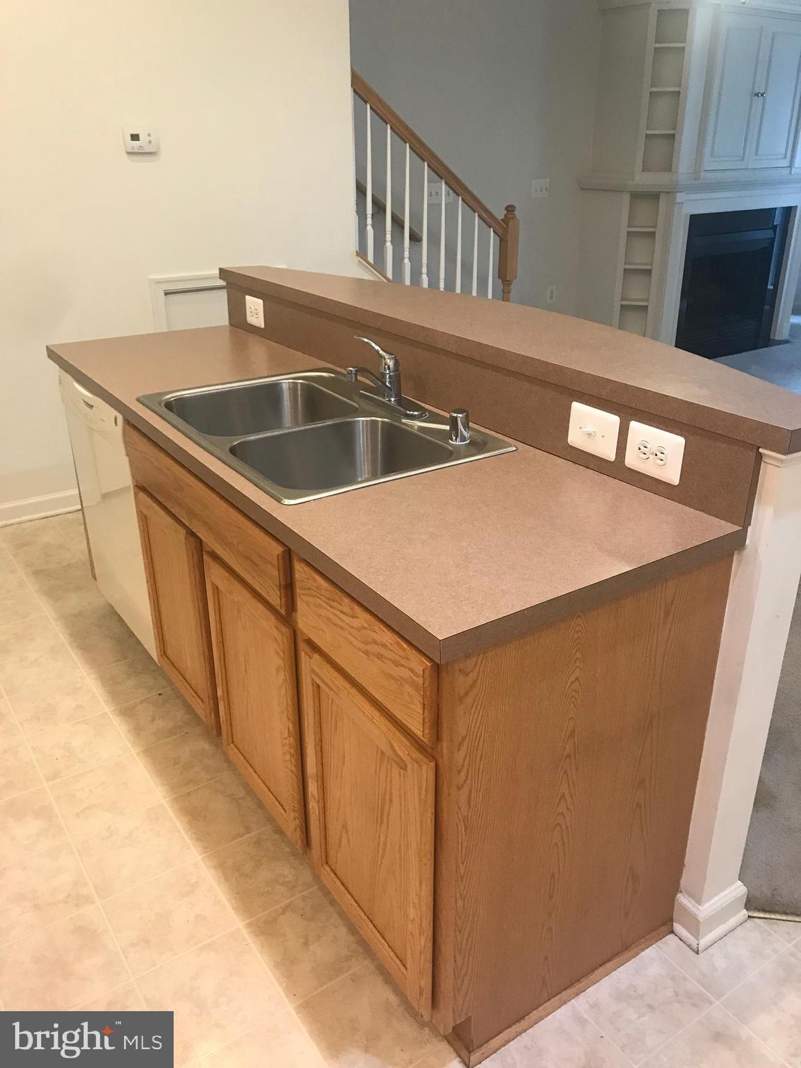 VILLAGES OF POTOMAC AT INDIAN HEAD - Residential Lease