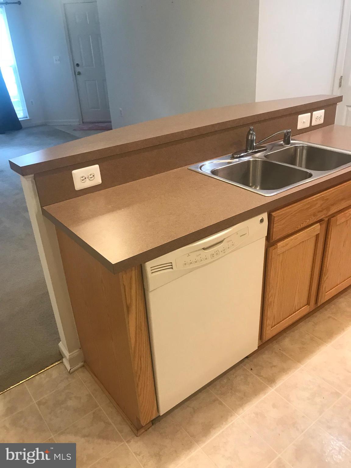 VILLAGES OF POTOMAC AT INDIAN HEAD - Residential Lease