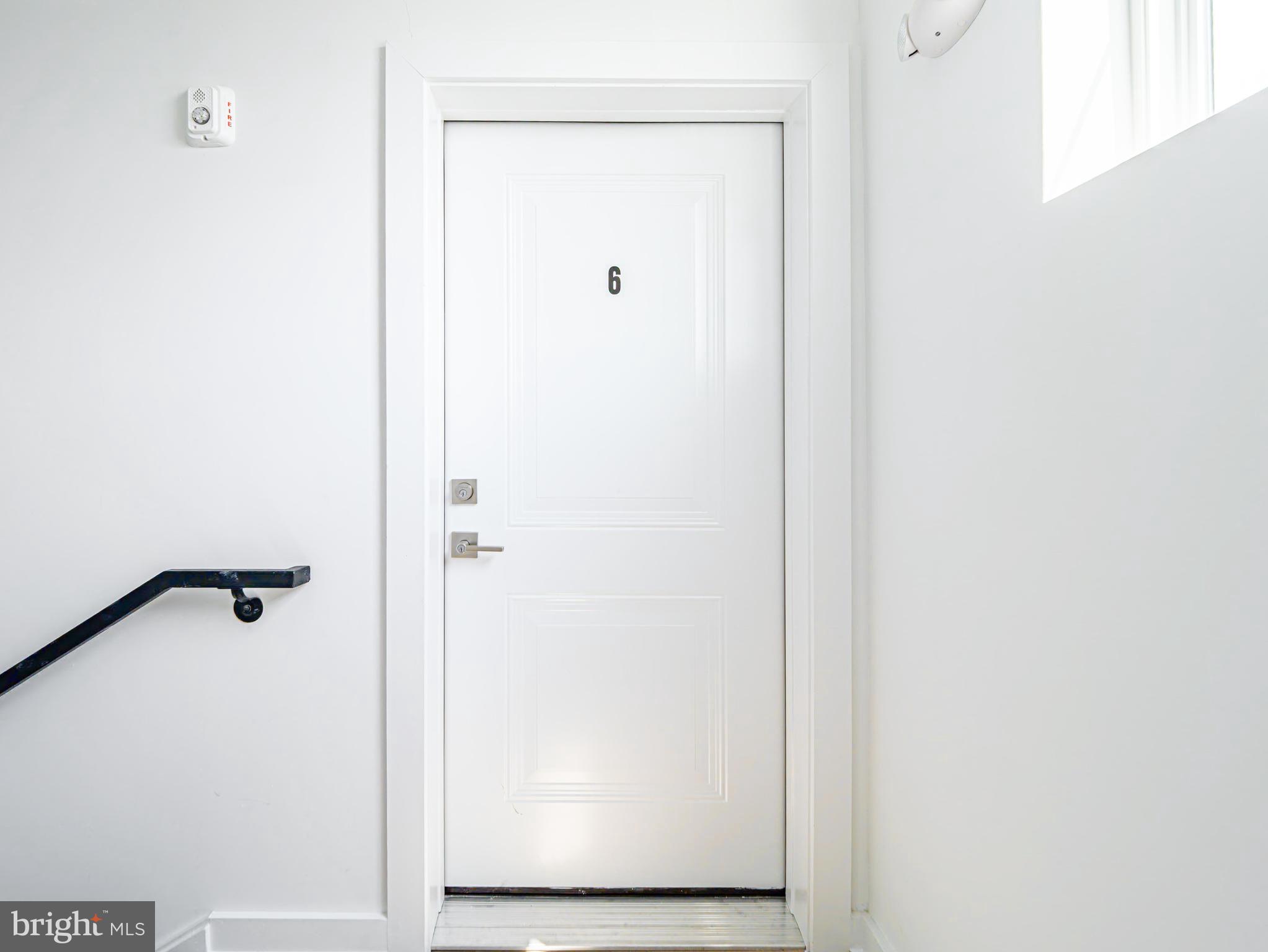 2403-2407 W THOMPSON STREET 6