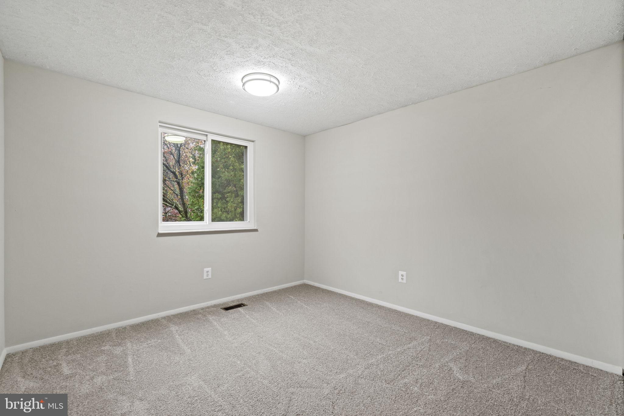 MILL CREEK SOUTH - Residential