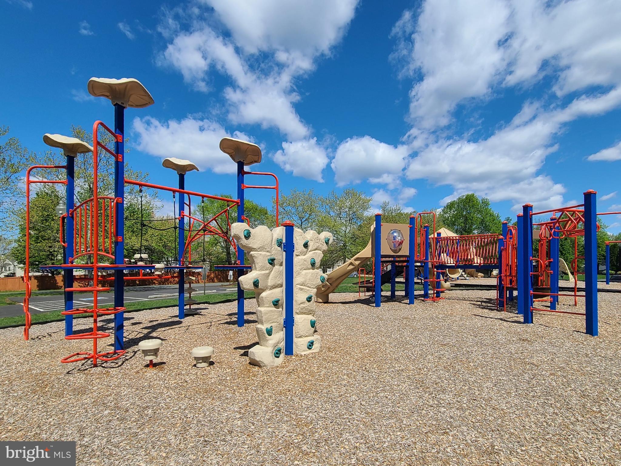 STONE RIVER - Residential Lease