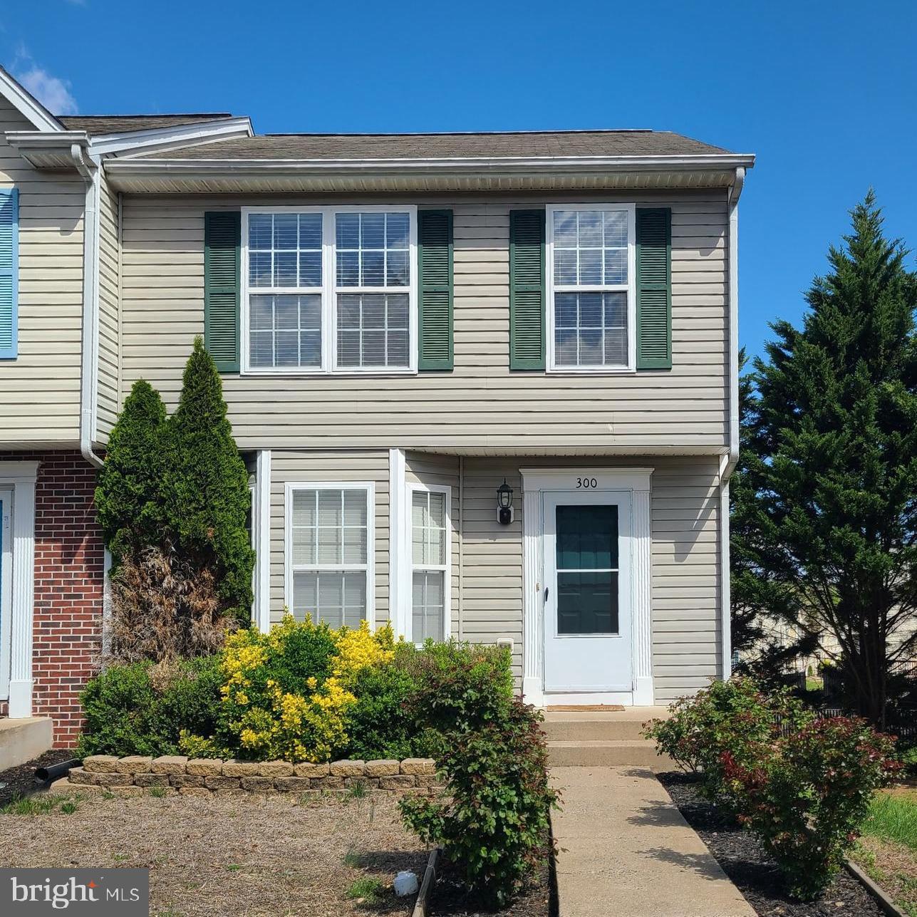 STONE RIVER - Residential Lease