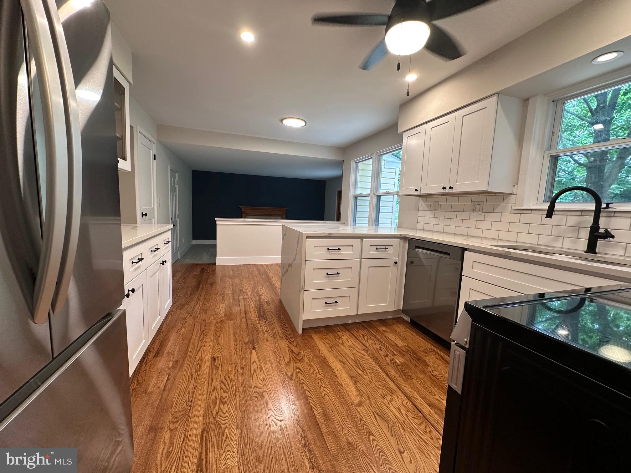 NAAMANS WOODS - Residential