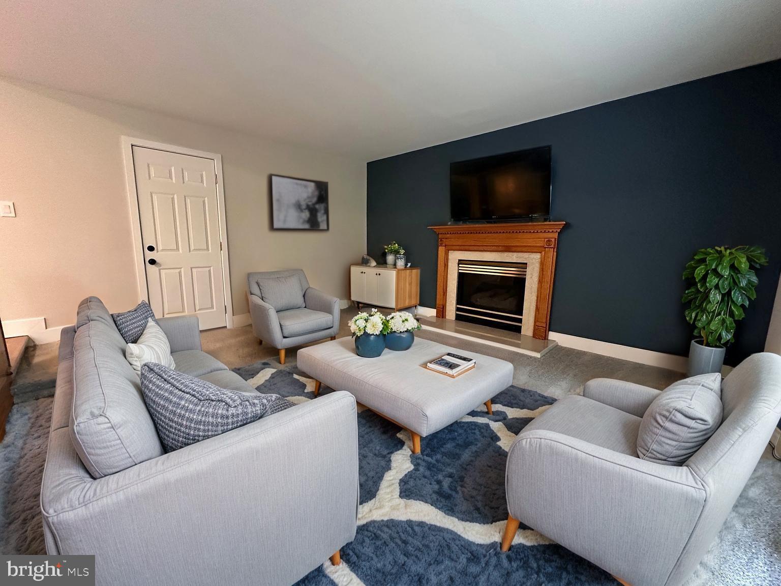 NAAMANS WOODS - Residential