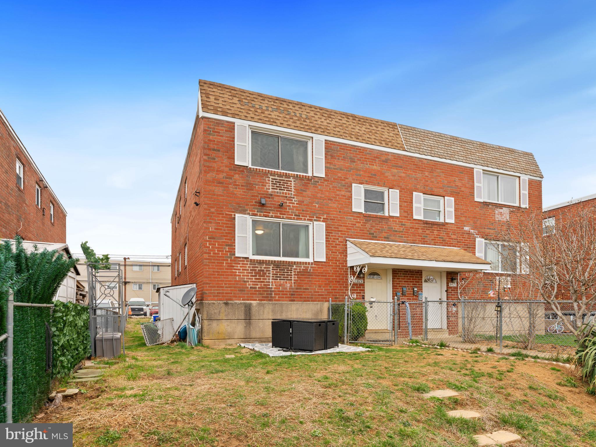 ACADEMY GARDENS - Residential Income