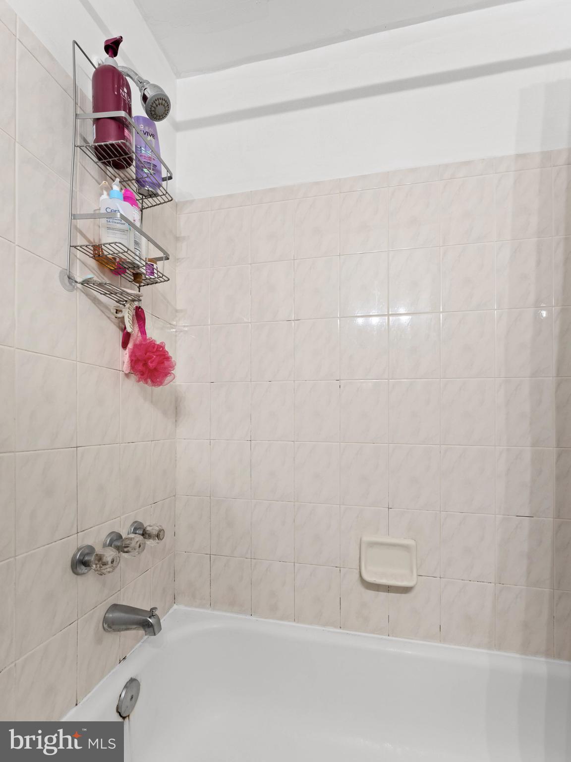 ACADEMY GARDENS - Residential Income