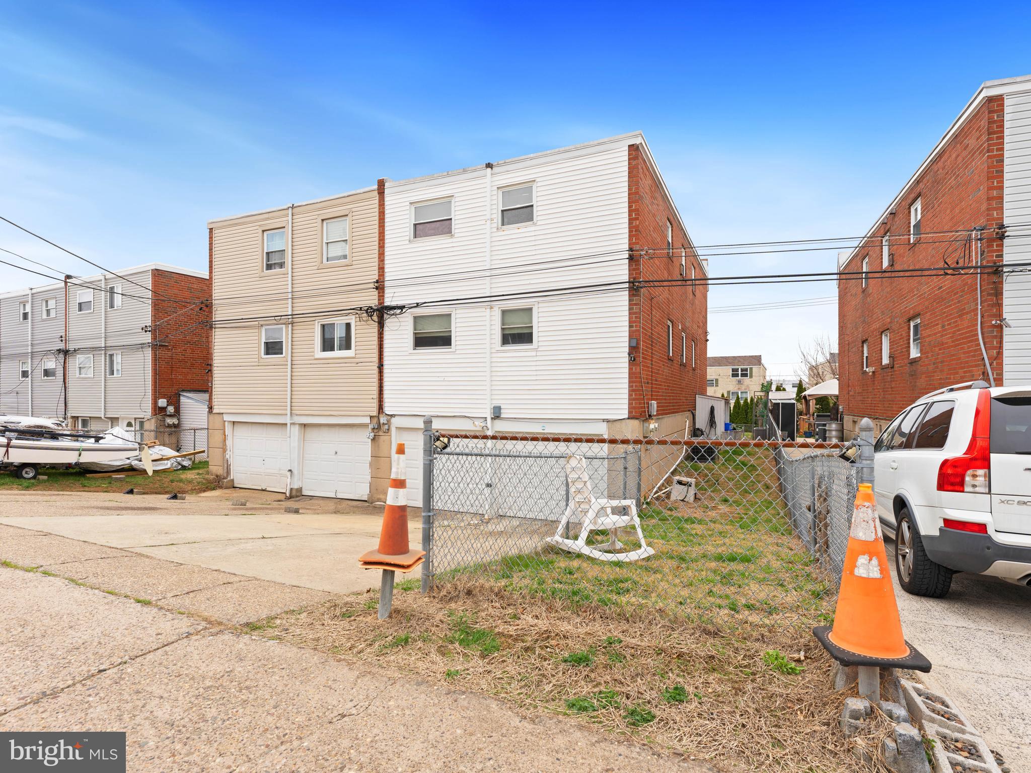 ACADEMY GARDENS - Residential Income