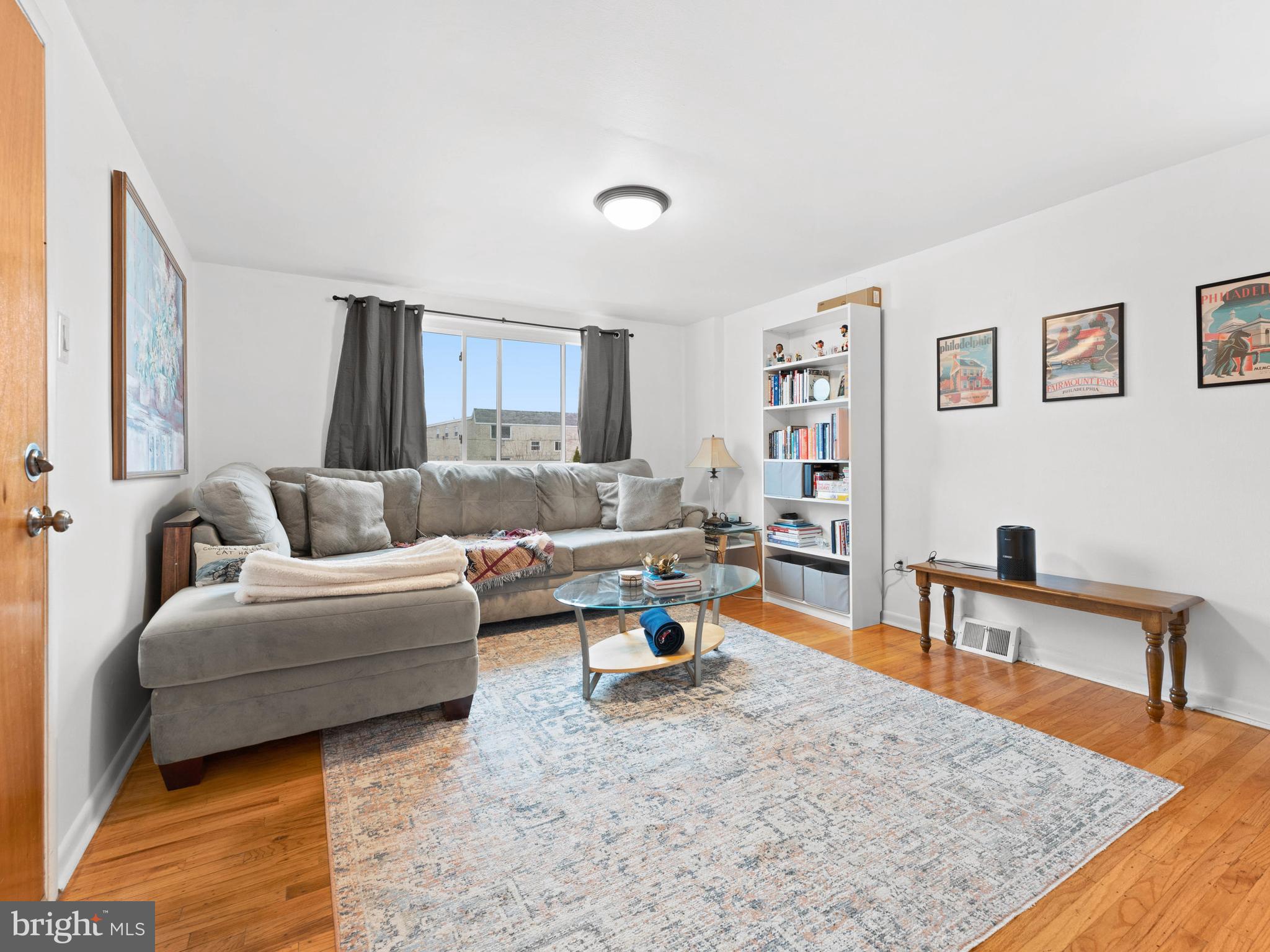 ACADEMY GARDENS - Residential Income