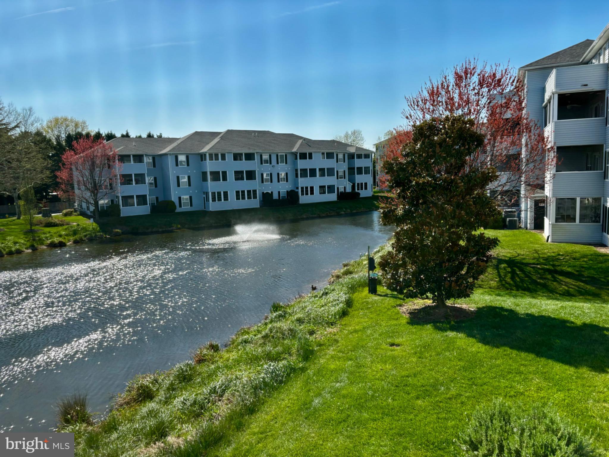 SANIBEL VILLAGE - Residential