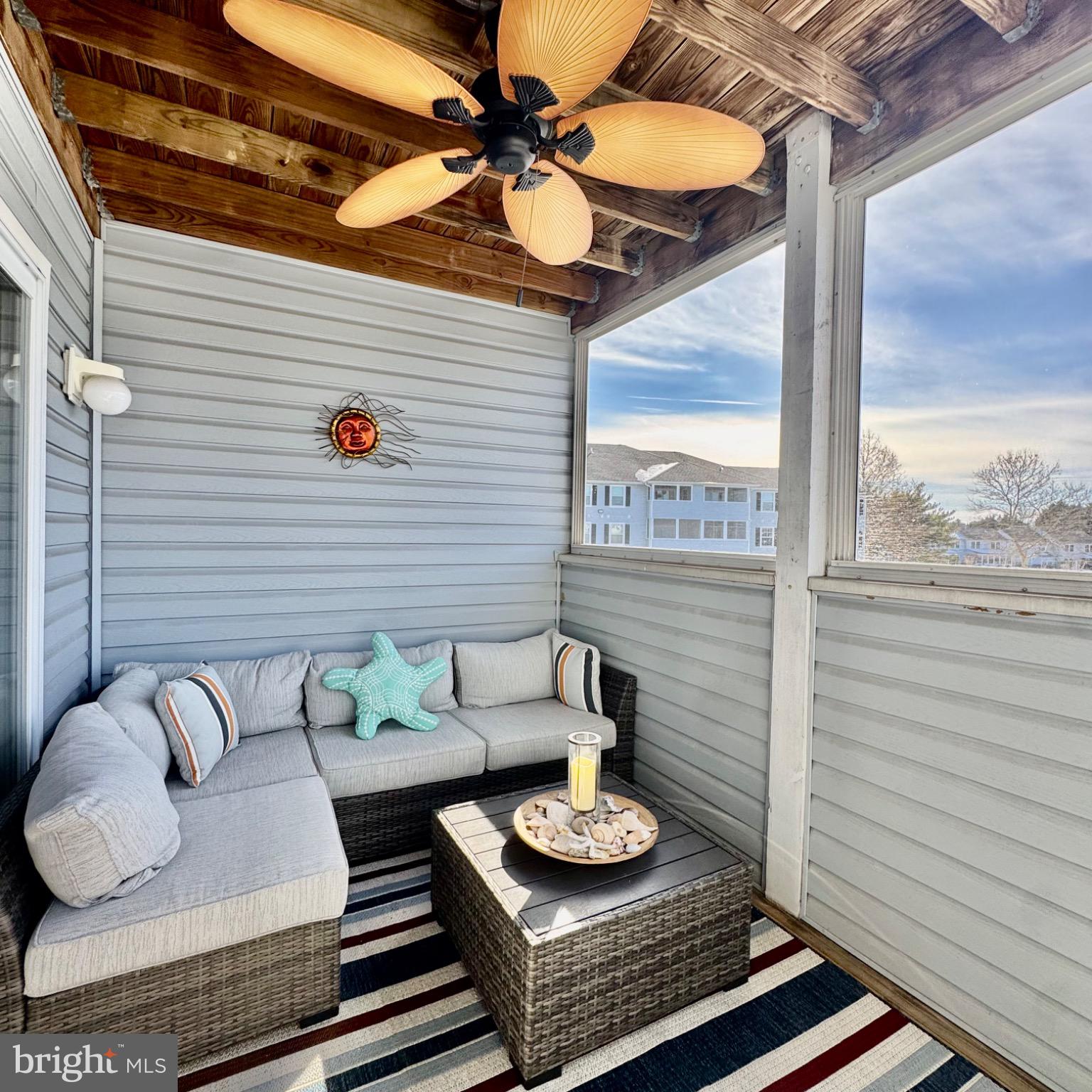 SANIBEL VILLAGE - Residential