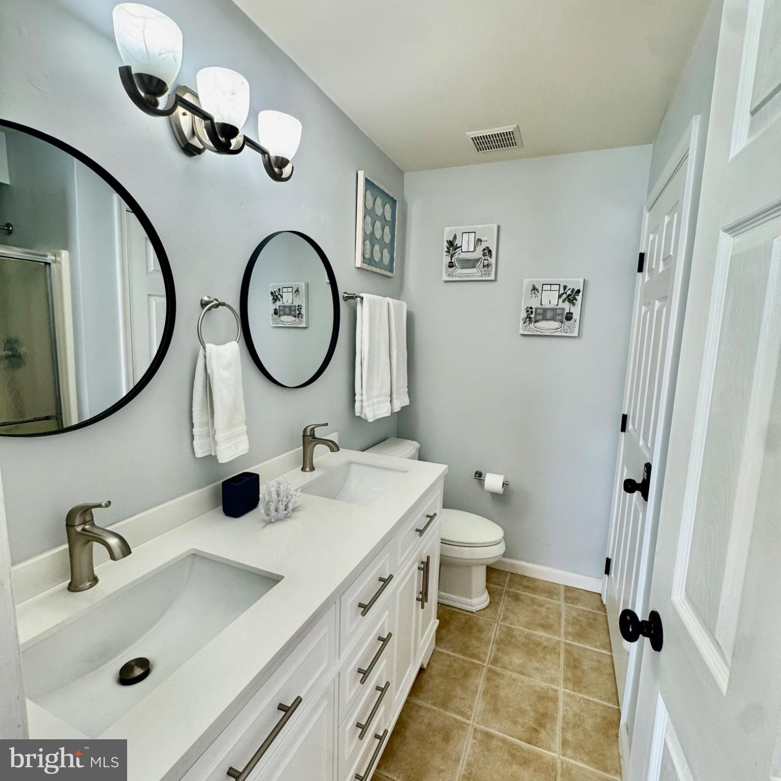 SANIBEL VILLAGE - Residential