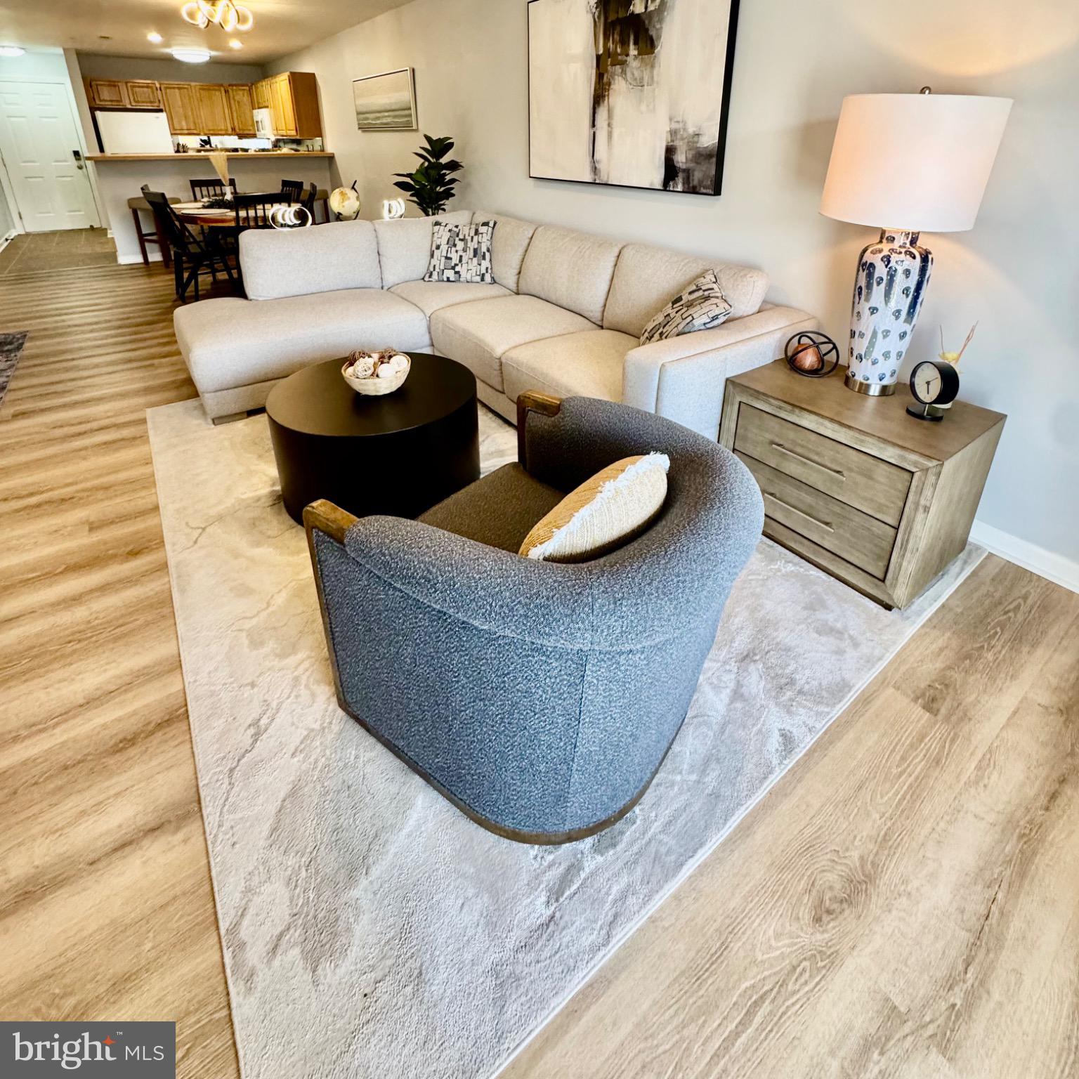 SANIBEL VILLAGE - Residential