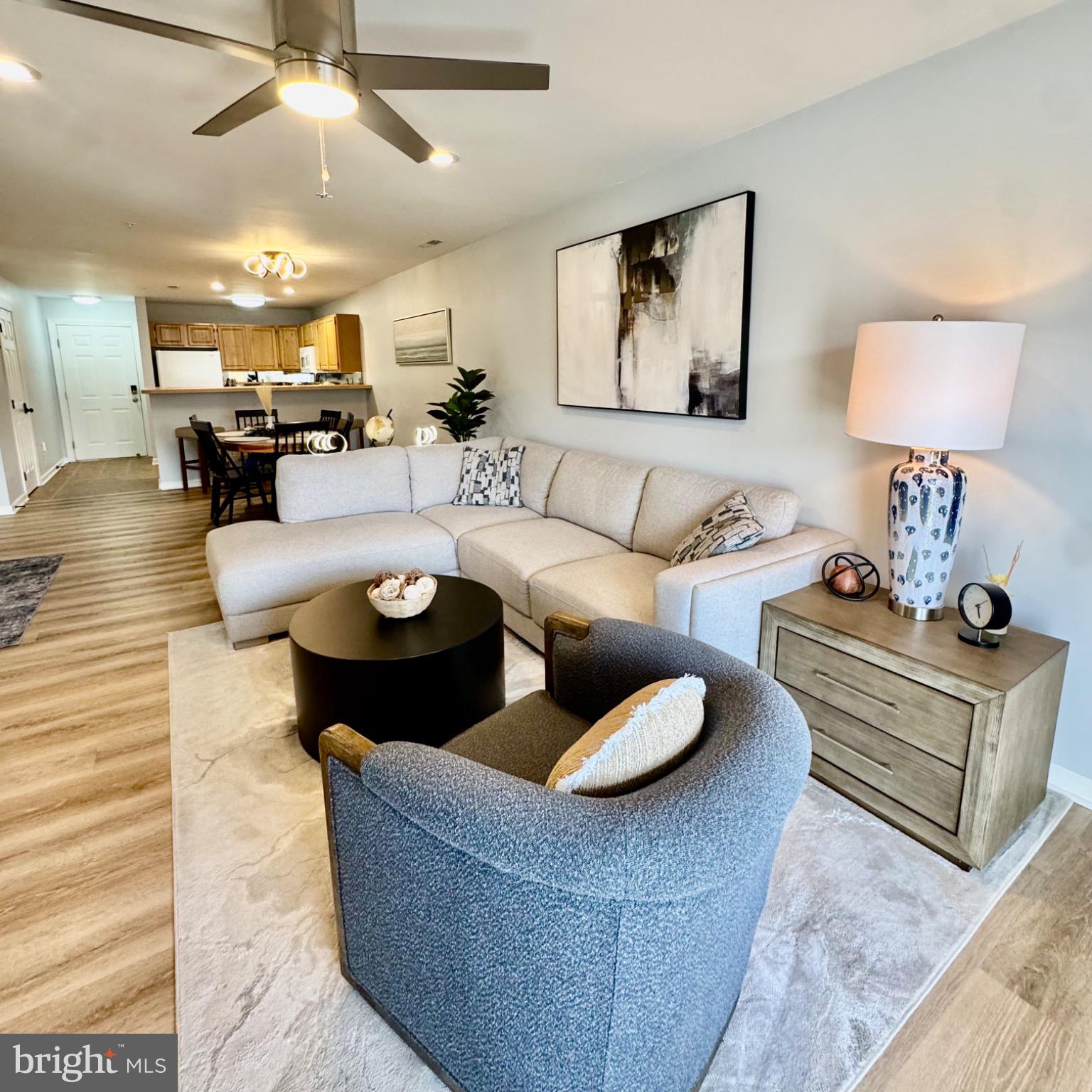 SANIBEL VILLAGE - Residential