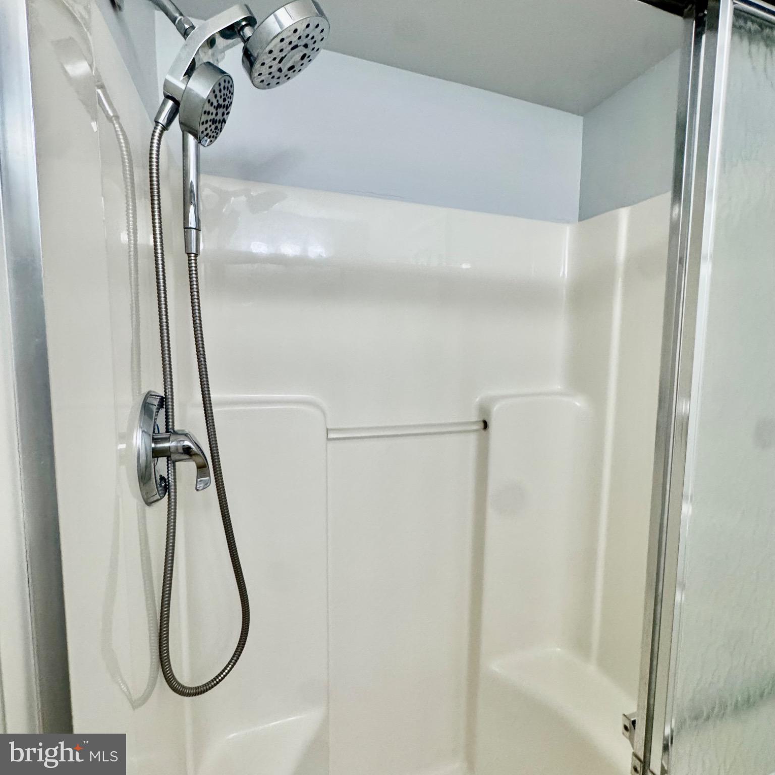 SANIBEL VILLAGE - Residential