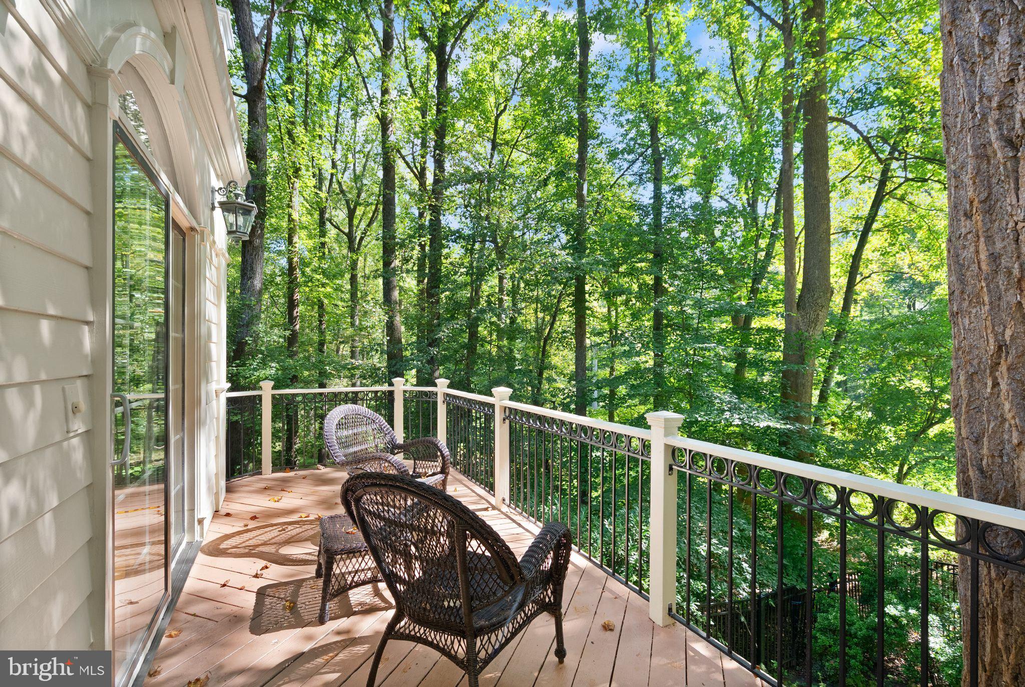 POTOMAC OUTSIDE - Residential