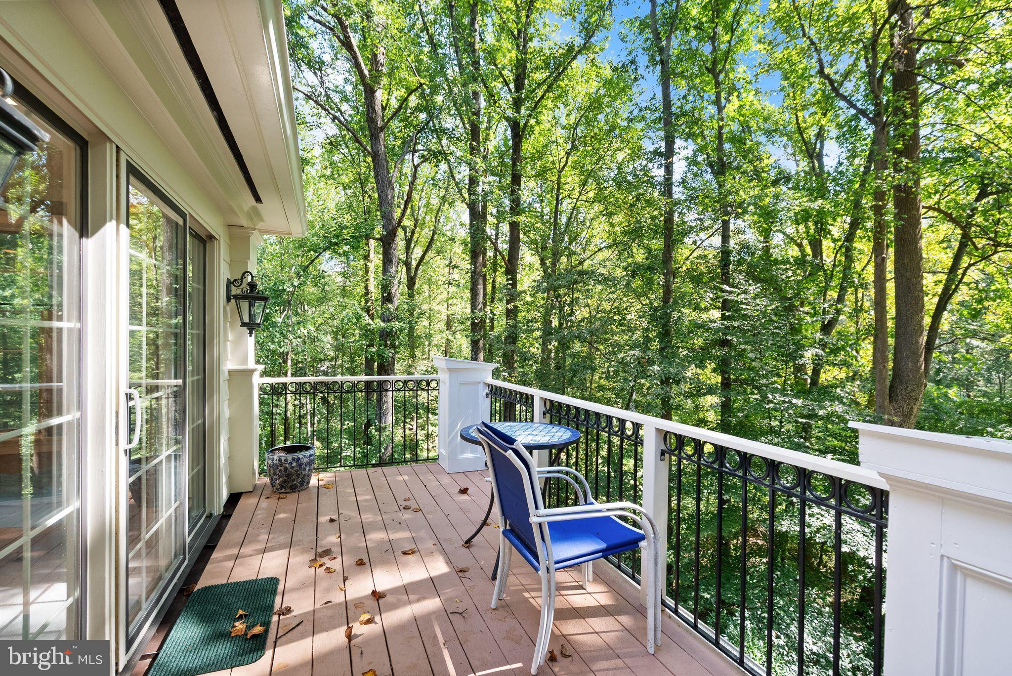 POTOMAC OUTSIDE - Residential