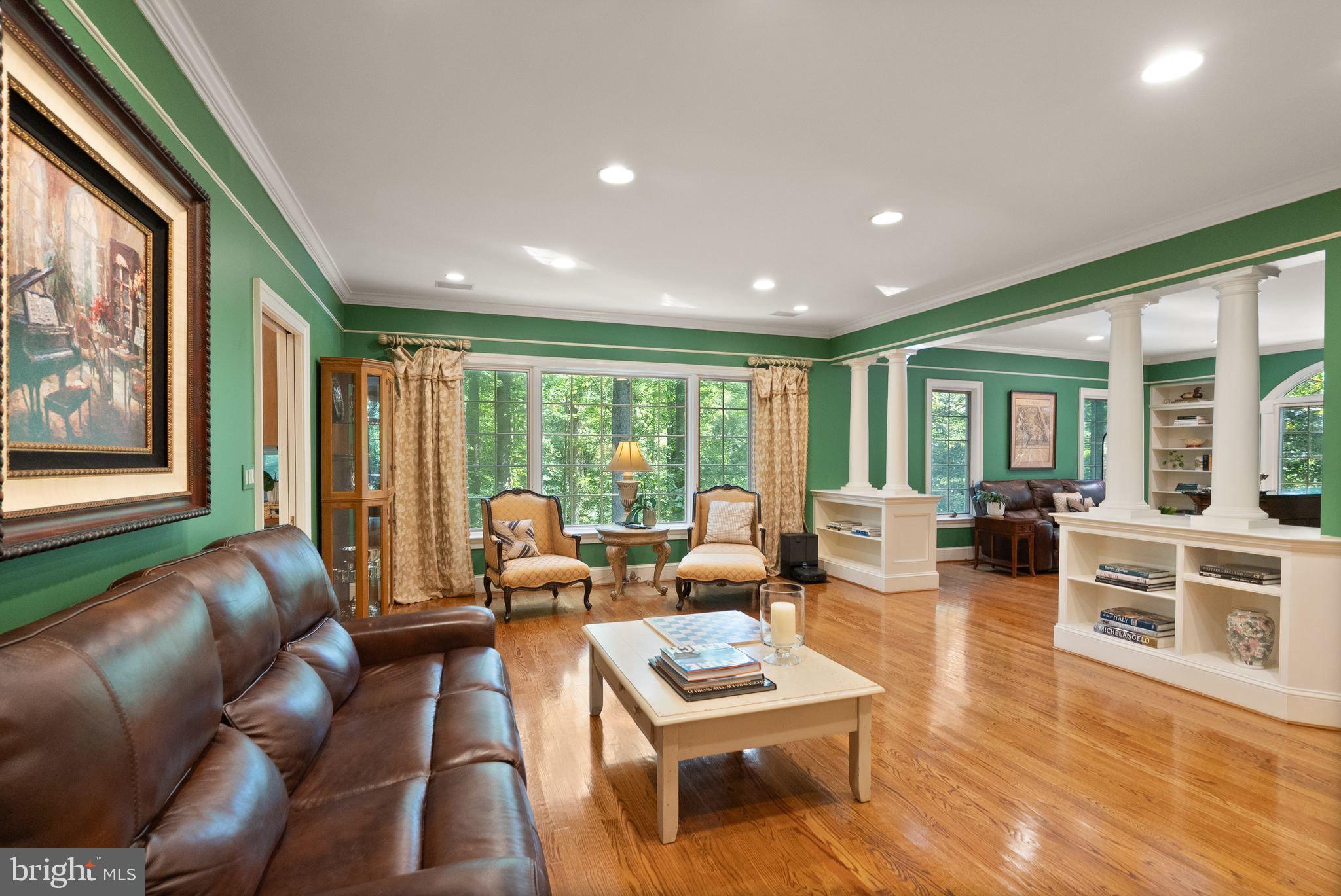 POTOMAC OUTSIDE - Residential