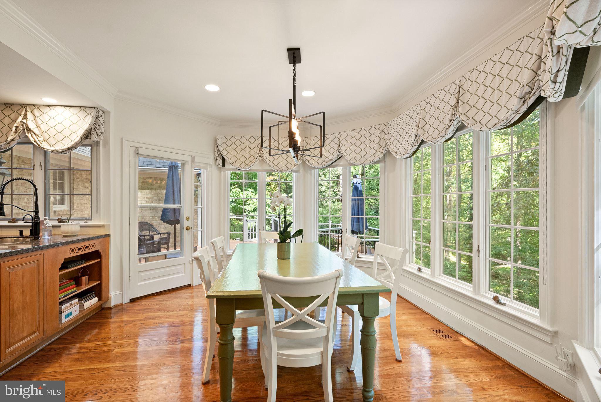 POTOMAC OUTSIDE - Residential