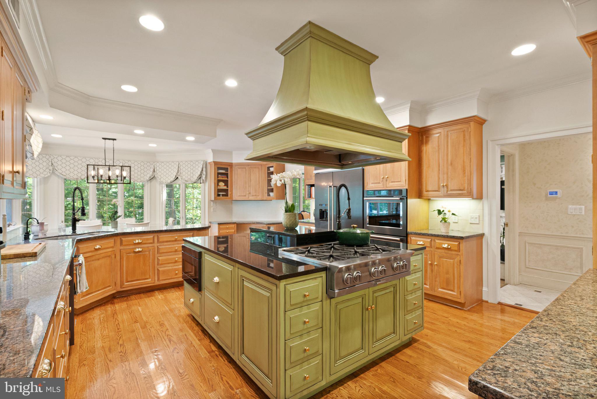 POTOMAC OUTSIDE - Residential