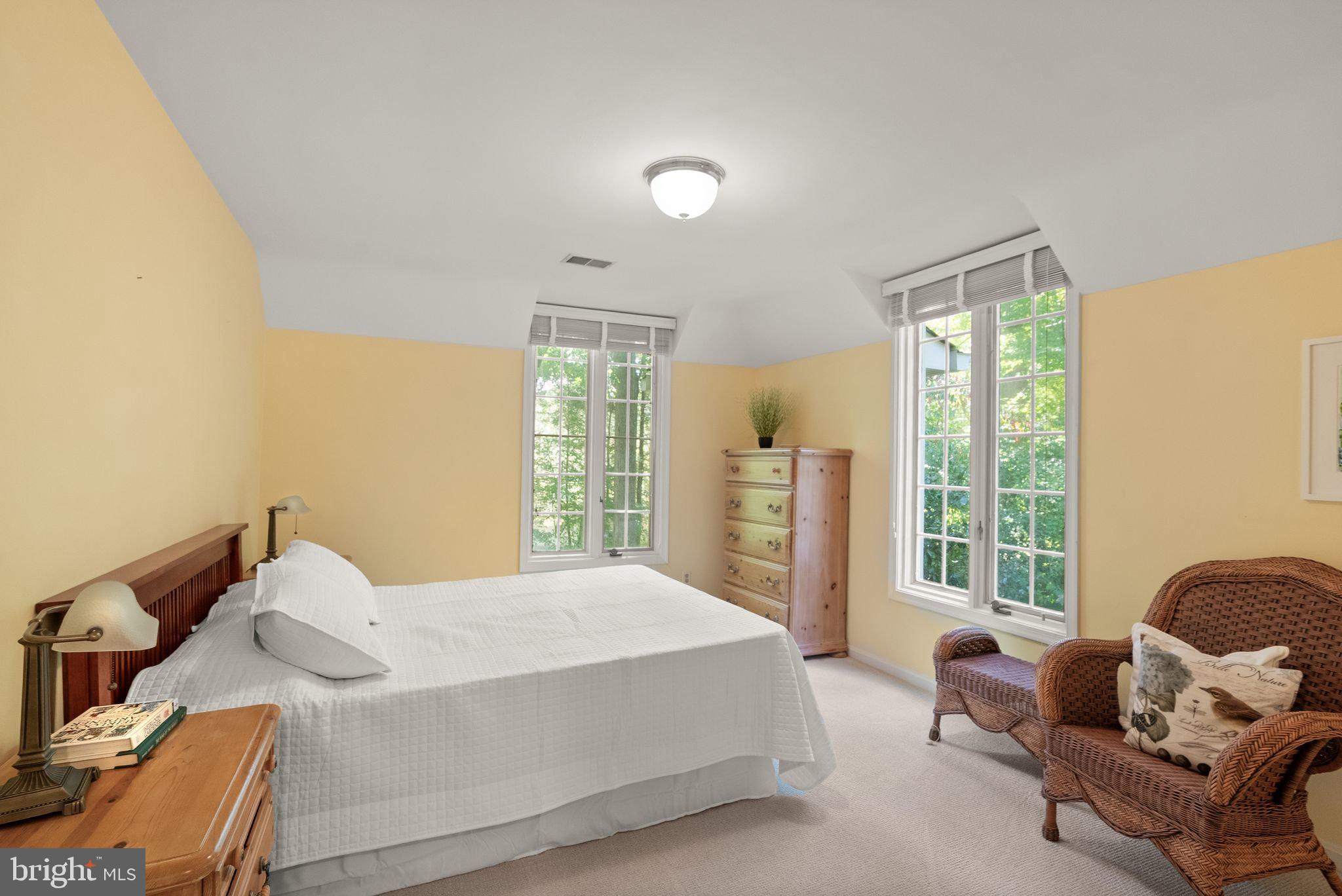 POTOMAC OUTSIDE - Residential