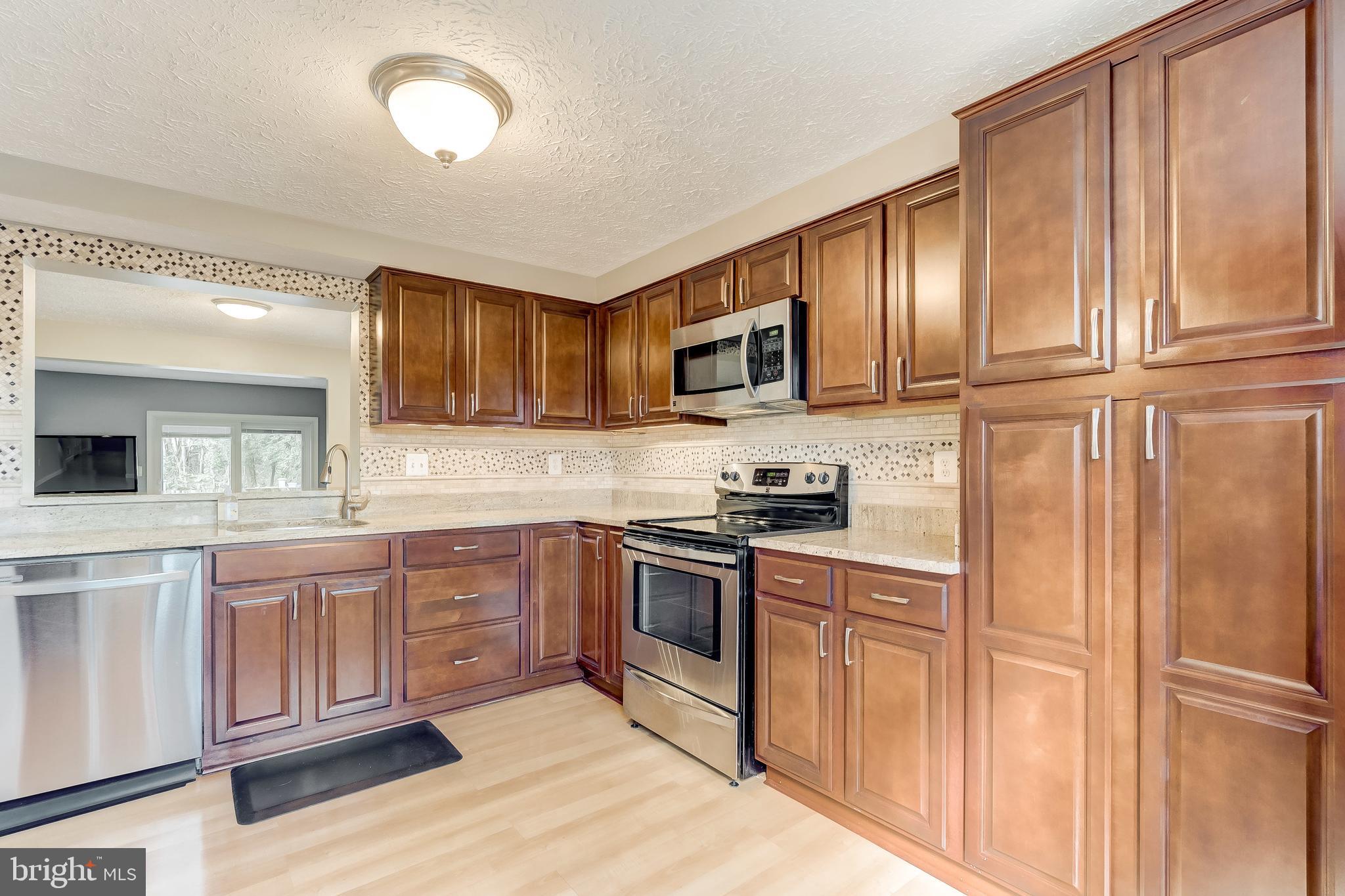 BEECH CREEK - Residential