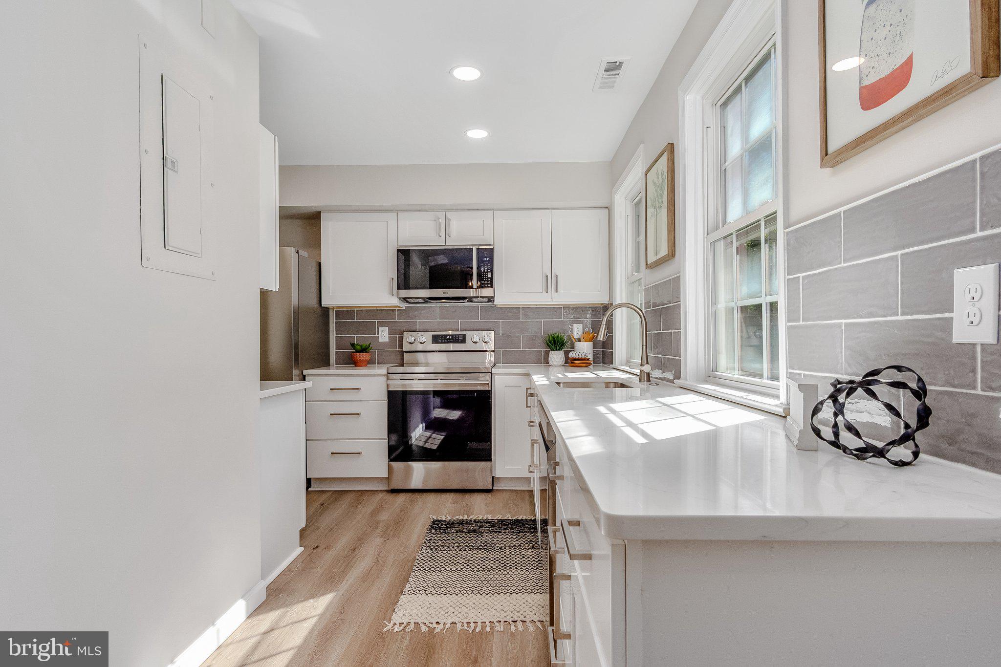 536 AZALEA DRIVE 43-536