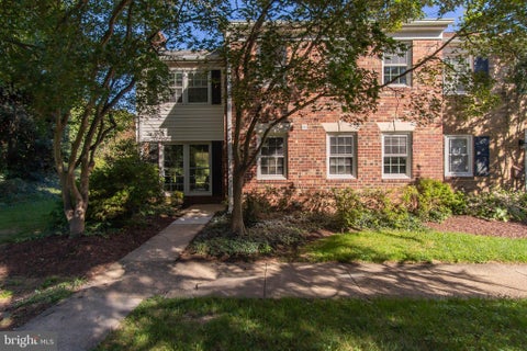 Photo of 536 Azalea Drive #43-536, ROCKVILLE, MD 20850 (MLS # MDMC2253488)
