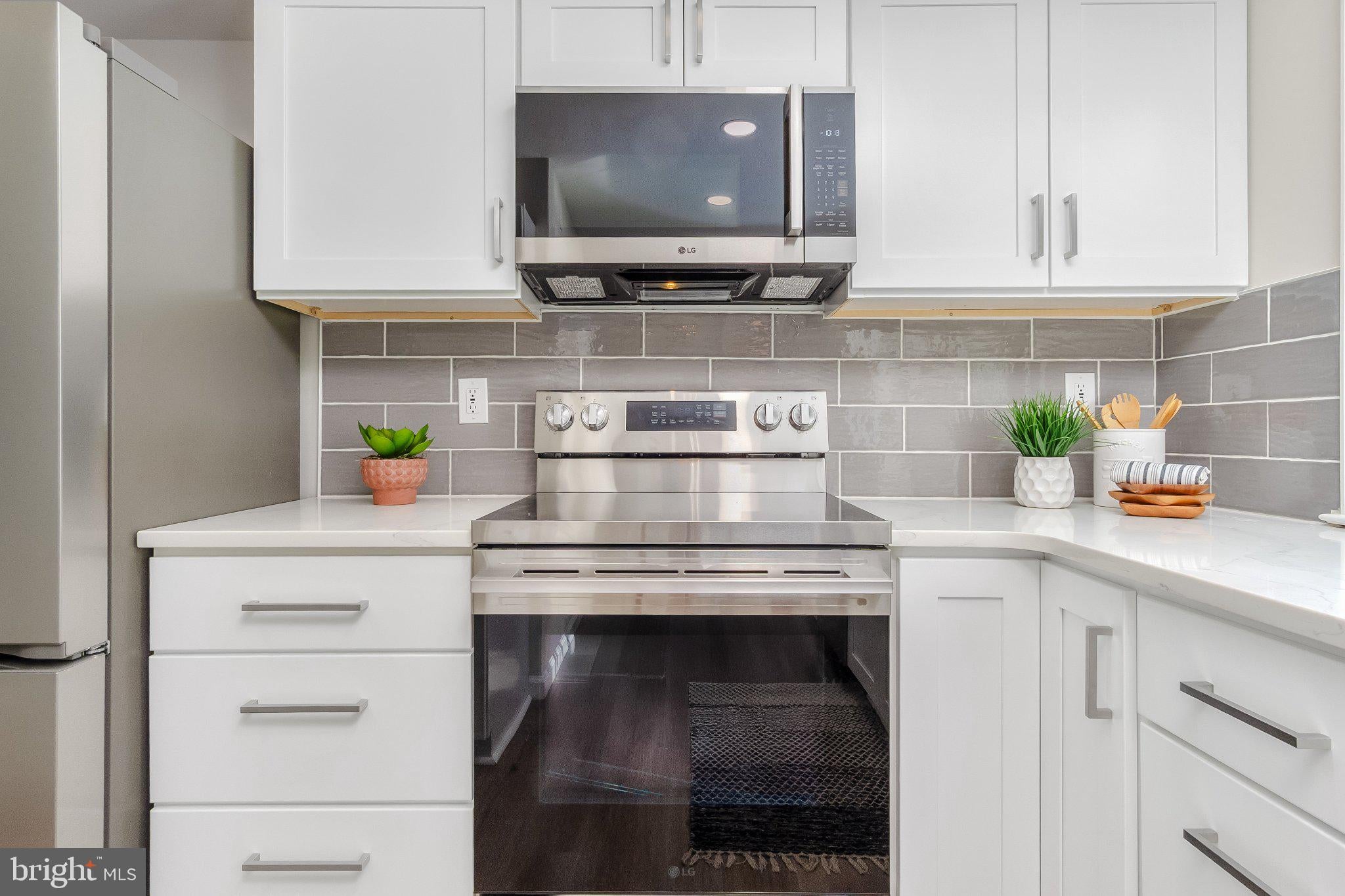 536 AZALEA DRIVE 43-536