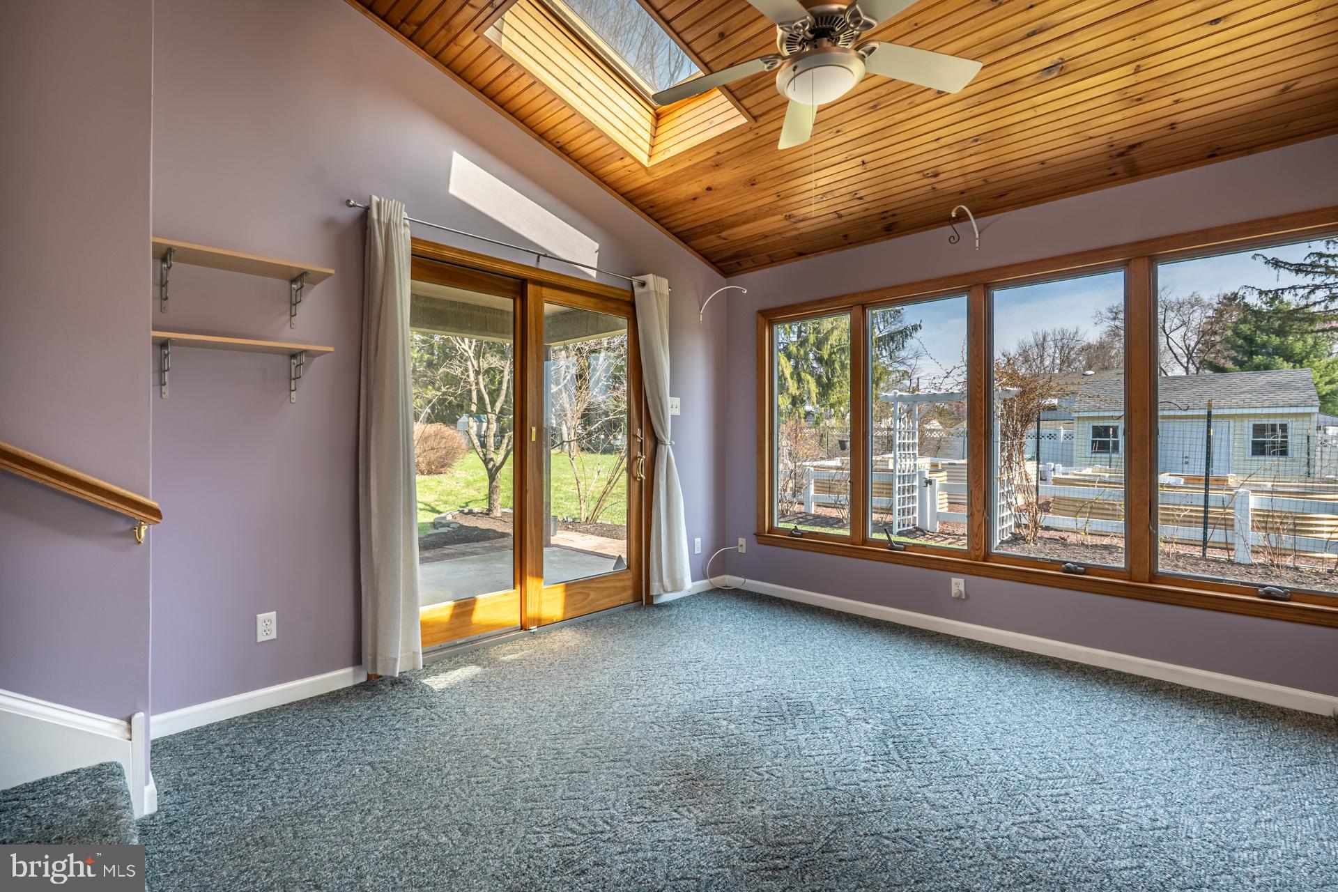 BURGUNDY HILLS - Residential