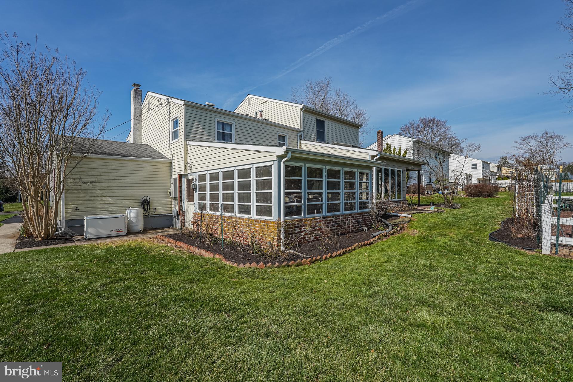 BURGUNDY HILLS - Residential