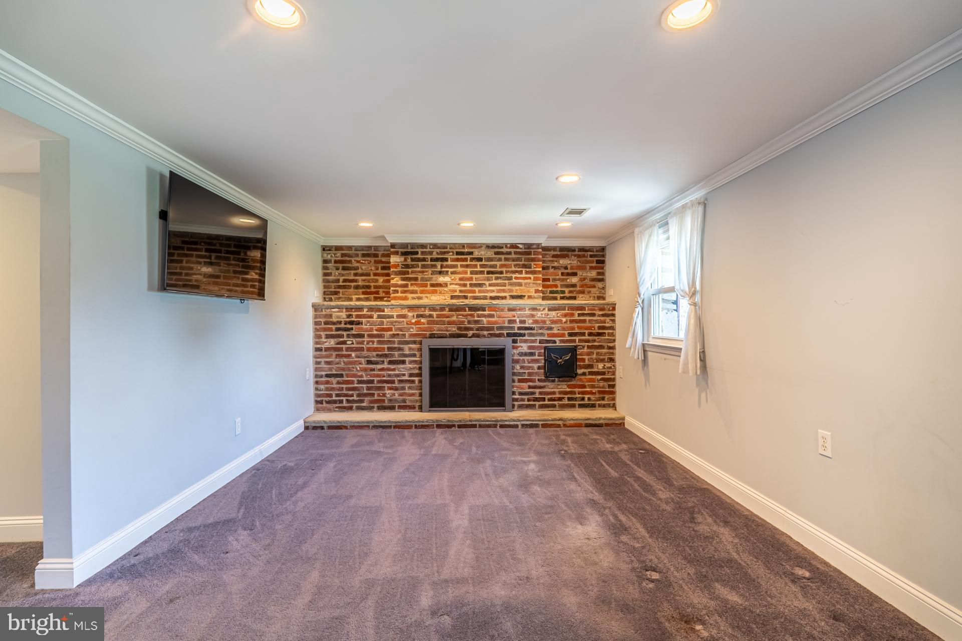 BURGUNDY HILLS - Residential