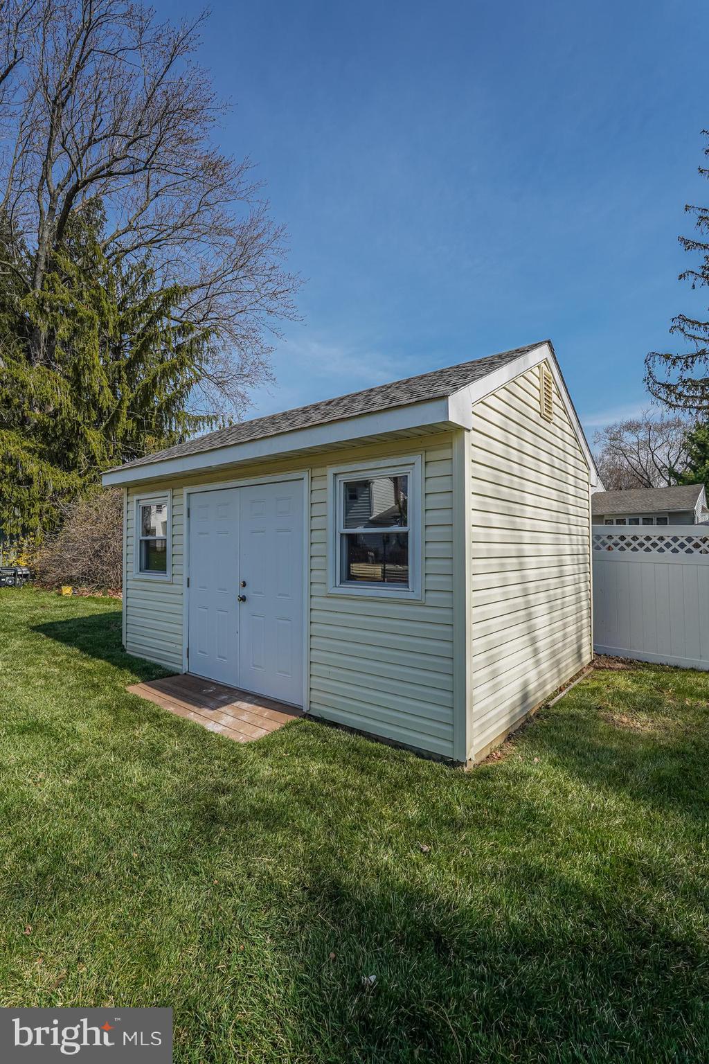 BURGUNDY HILLS - Residential