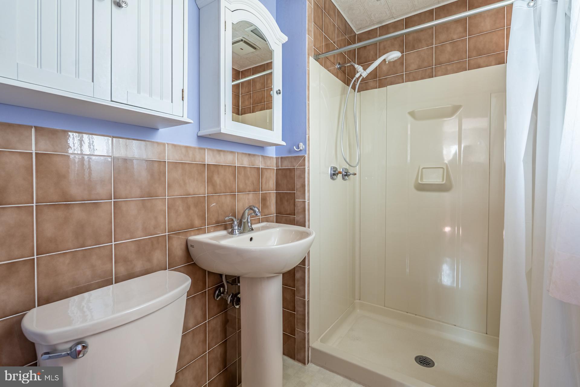 BURGUNDY HILLS - Residential