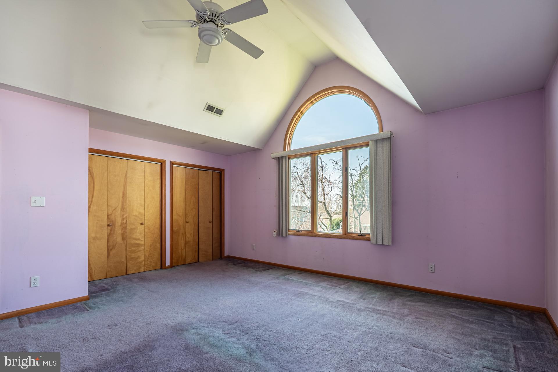 BURGUNDY HILLS - Residential