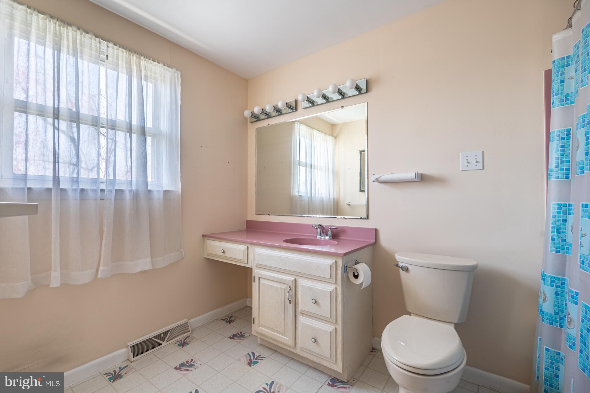 BURGUNDY HILLS - Residential