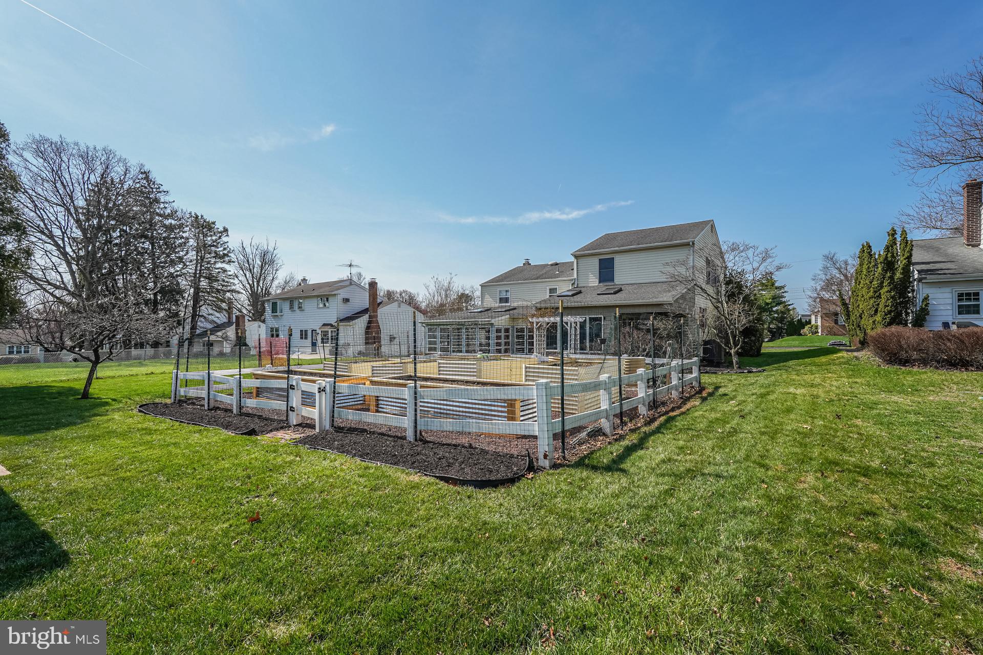 BURGUNDY HILLS - Residential