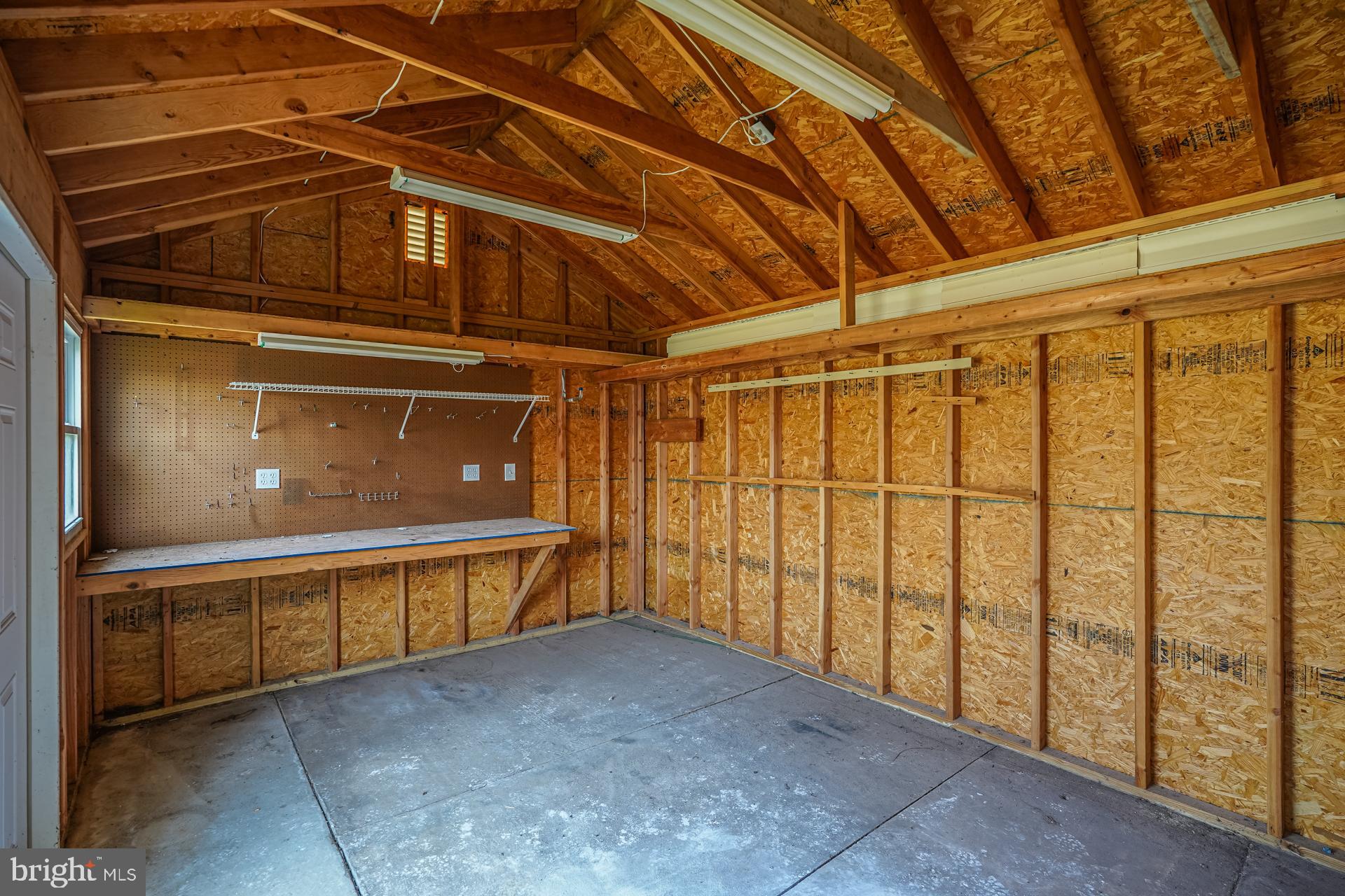 BURGUNDY HILLS - Residential