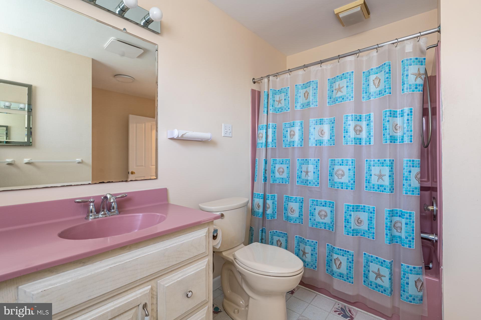 BURGUNDY HILLS - Residential