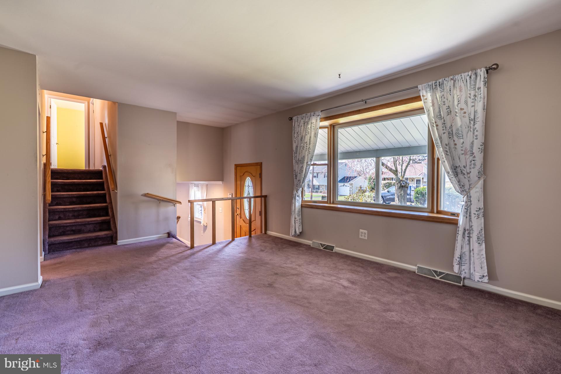 BURGUNDY HILLS - Residential