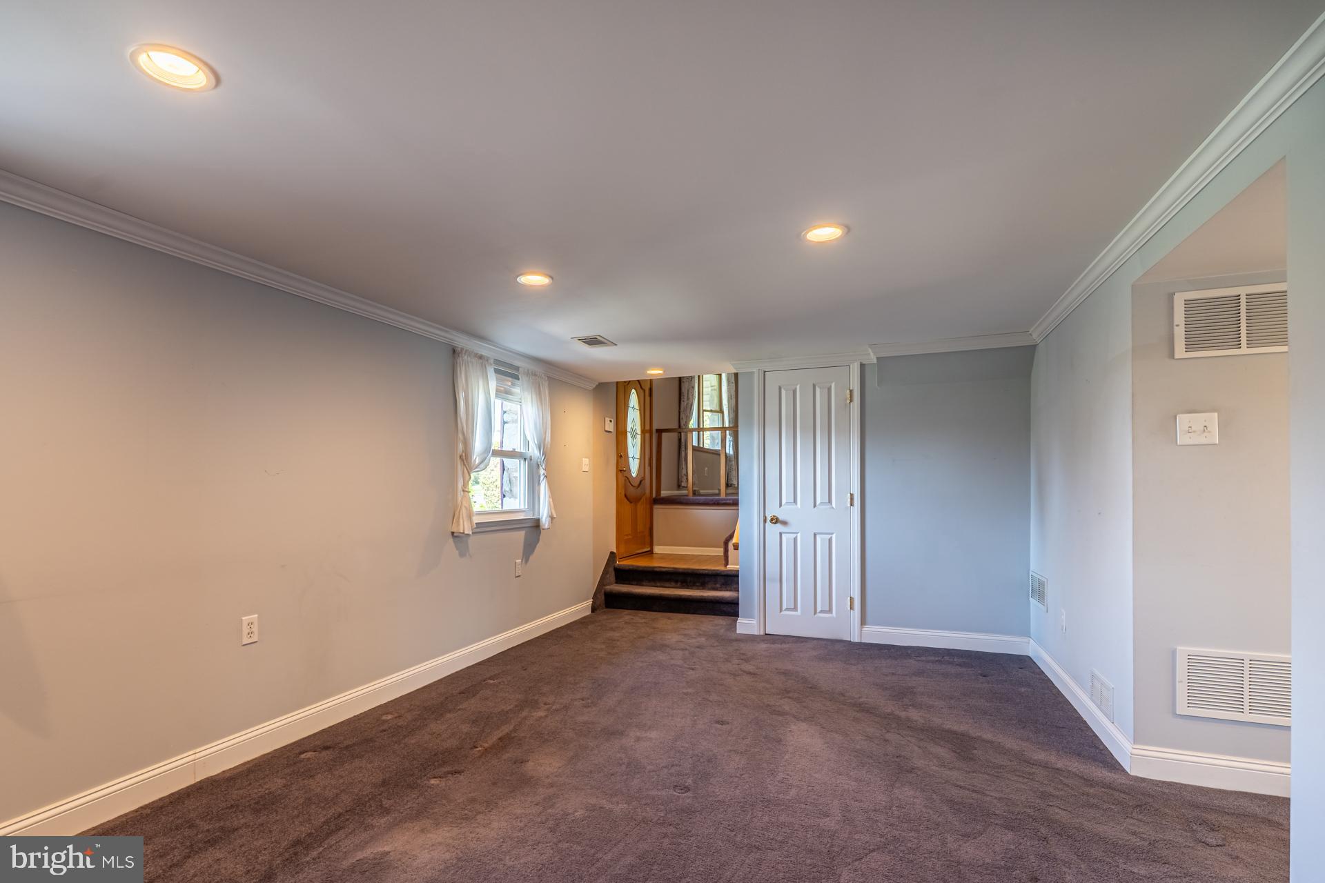 BURGUNDY HILLS - Residential